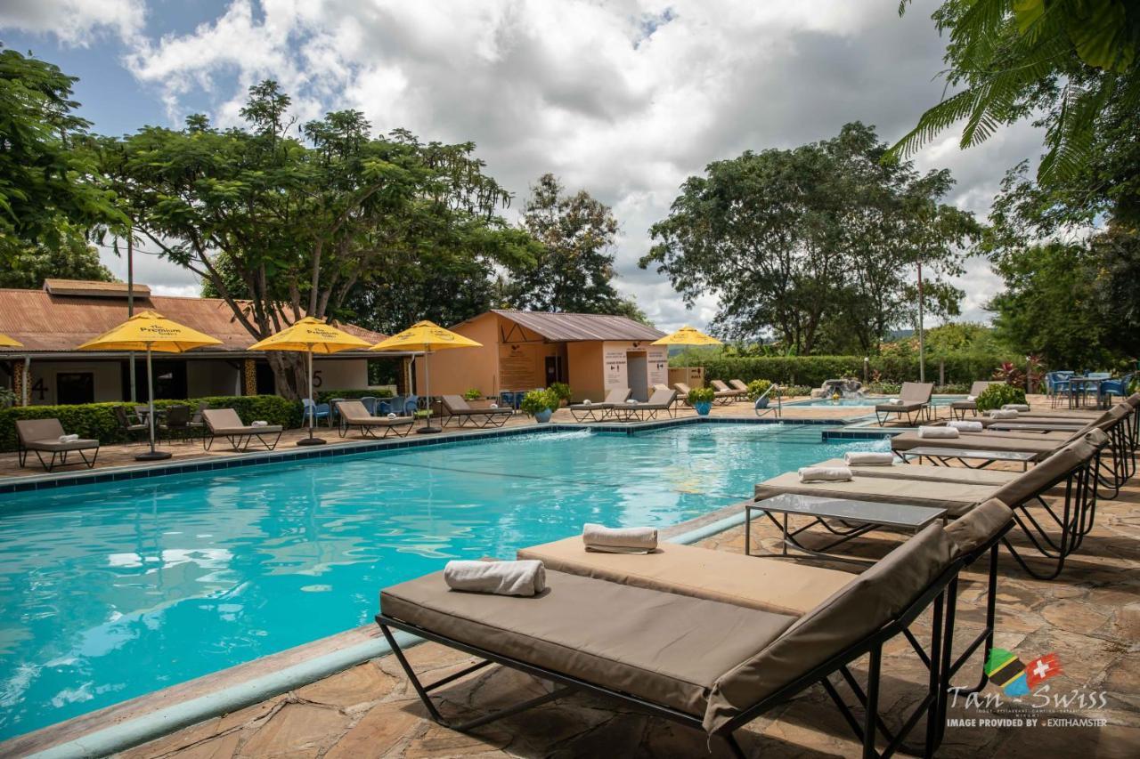 Tan-Swiss Lodge Mikumi Luaran gambar