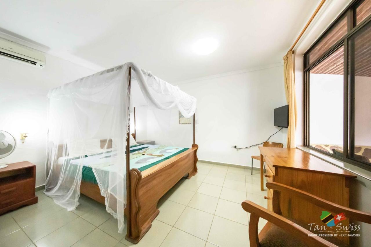 Tan-Swiss Lodge Mikumi Luaran gambar