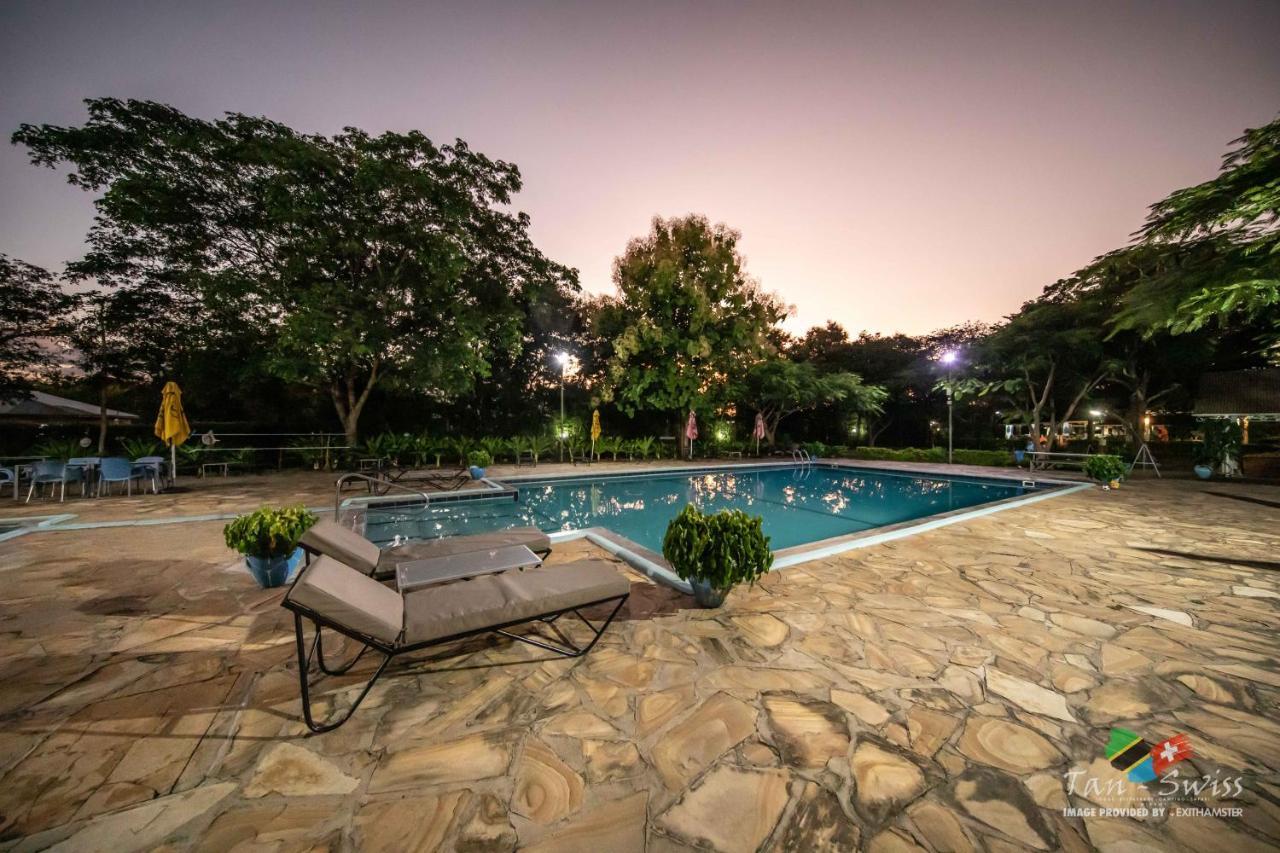 Tan-Swiss Lodge Mikumi Luaran gambar