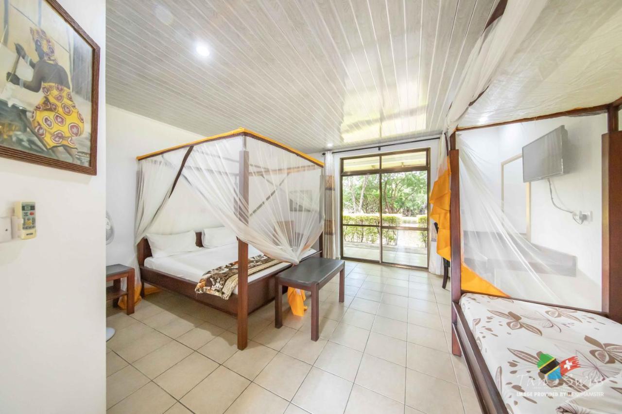 Tan-Swiss Lodge Mikumi Luaran gambar