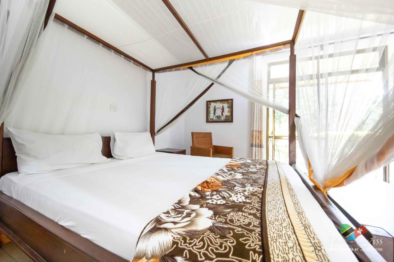 Tan-Swiss Lodge Mikumi Luaran gambar